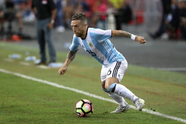Derby di mercato per il Papu Gomez: la Lazio supera la Roma