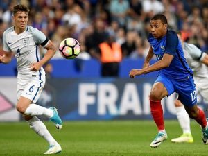 Calciomercato, Real e Mbappé più lontani: il francese ha rinnovato con Nike