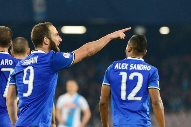 Battaglia legale con De Laurentiis: Higuain chiede 2,5 milioni di euro Battaglia legale con De Laurentiis: Higuain chiede 2,5 milioni di euro