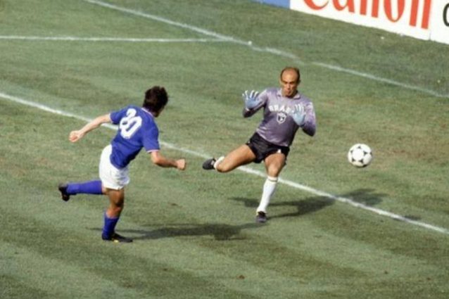 Brasile 1982, muore il portiere Waldir Peres: subì 3 goal da Rossi Brasile 1982, muore il portiere Waldir Peres: subì 3 goal da Rossi
