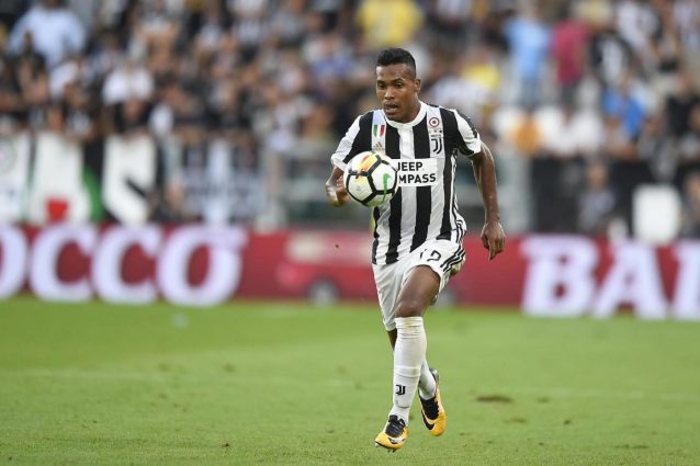 Mercato Juve, ultimissime: news sul rinnovo di Alex Sandro