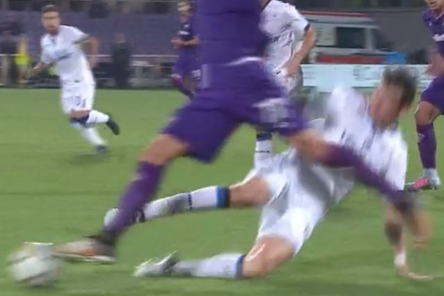 Fallo duro di De Roon, giallo per lui
