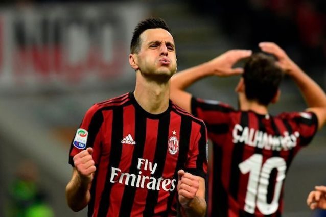 Milan, Kalinic infortunato: non ce la fa, quasi fuori dal derby