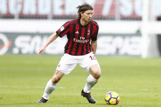 Milan, Montolivo attacca Montella: Milan, Montolivo attacca Montella: