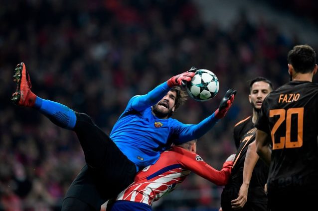 Roma, due big su Alisson ma Monchi vuole blindarlo Roma, due big su Alisson ma Monchi vuole blindarlo