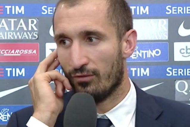 Chiellini, vergognoso: “Fuochi d'artificio, Var, arbitri, bel gioco: noi festeggiamo e loro tristi e zitti!”