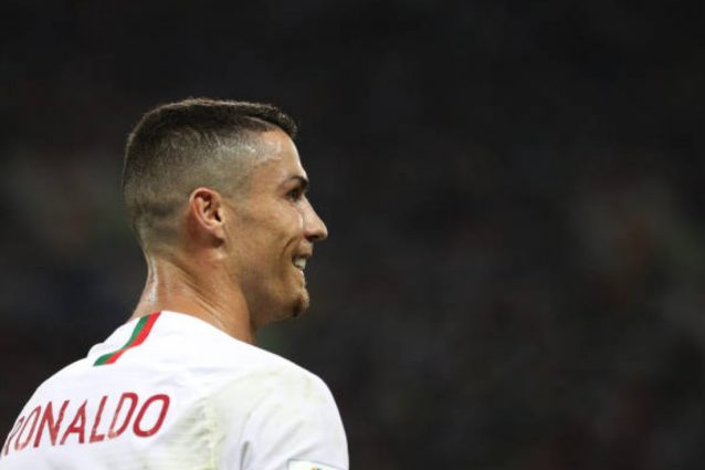 CR7 alla Juve, il titolo schizza: la precisazione del club bianconero CR7 alla Juve, il titolo schizza: la precisazione del club bianconero