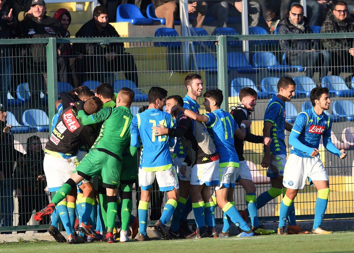 Delino Deshields Can Fly Joey Gallo Can Mash Mlb Com