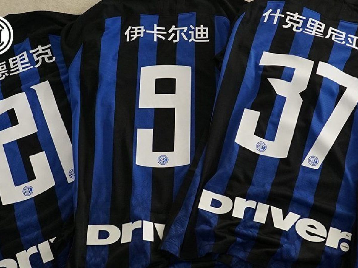 maglie con scritte giapponesi