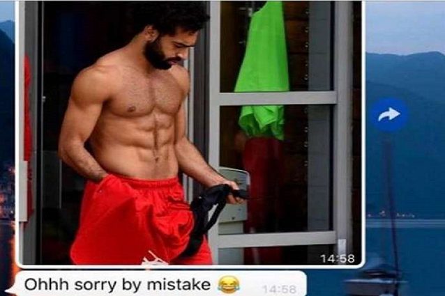 Liverpool, si vince e si scherza: Lovren mostra i ‘Whatsapp’ di Salah ‘nudo’