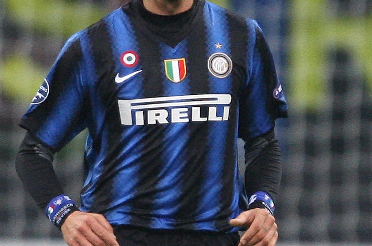 Inter, svolta storica: dal 2021 addio a Pirelli, la famiglia Zhang vuole un  nuovo sponsor